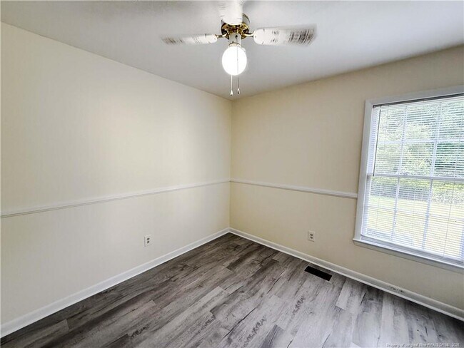 Building Photo - 518 Suffolk Ct
