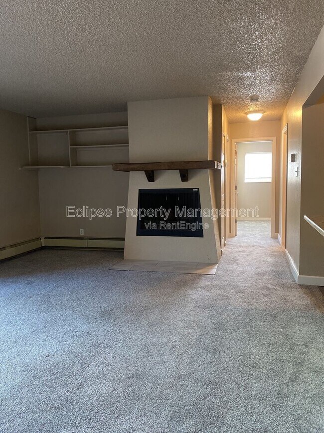Building Photo - 502 Bell Ct