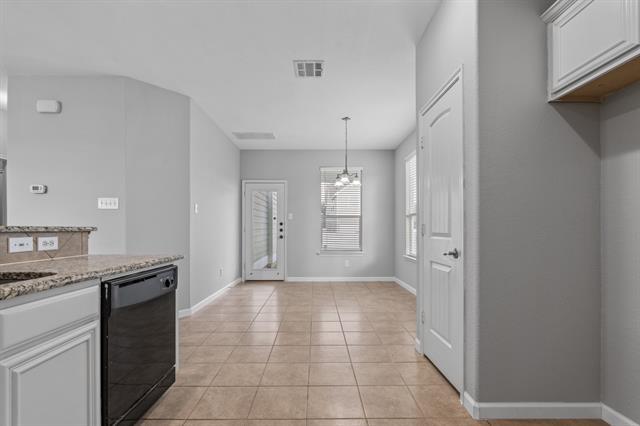Building Photo - 920 Foxgrove Ln