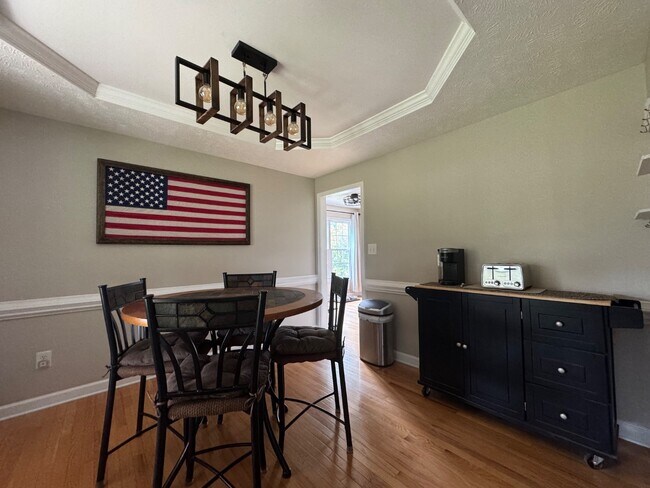 Building Photo - 4023 Des Planes Ave