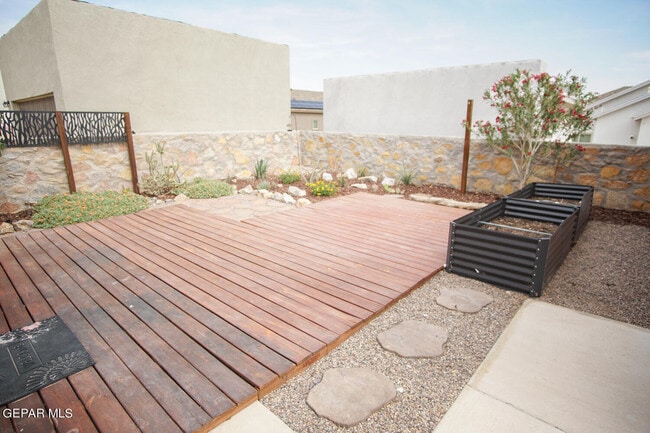 Building Photo - 14364 Tobe Davis Dr