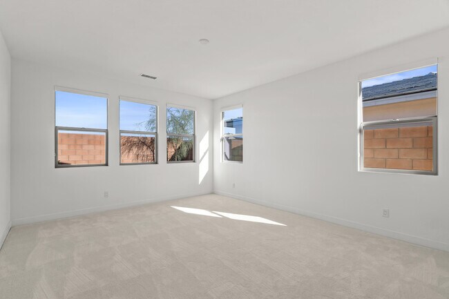 Building Photo - 73584 Henri Dr