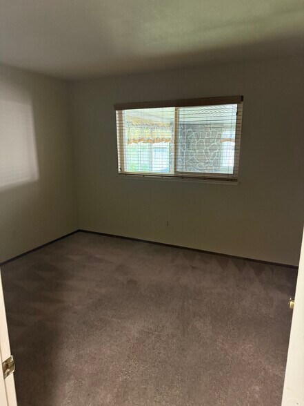 Building Photo - 8944 Canberra Dr