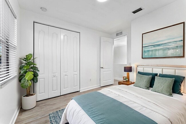 Building Photo - 3841 Aspen Leaf Dr