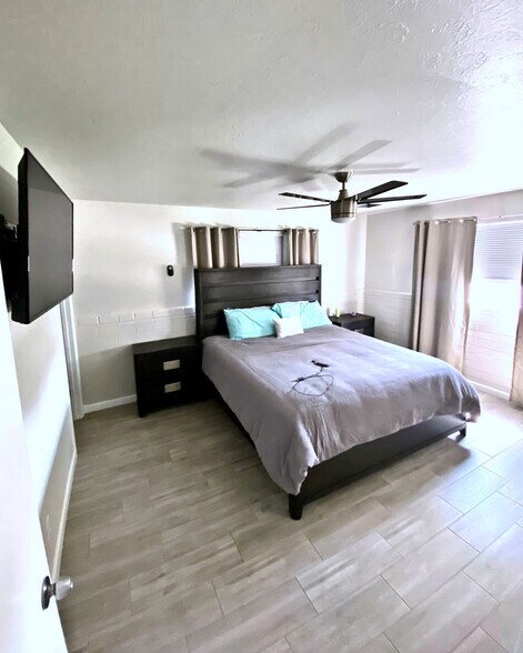 Building Photo - 6059 N 22nd Ave