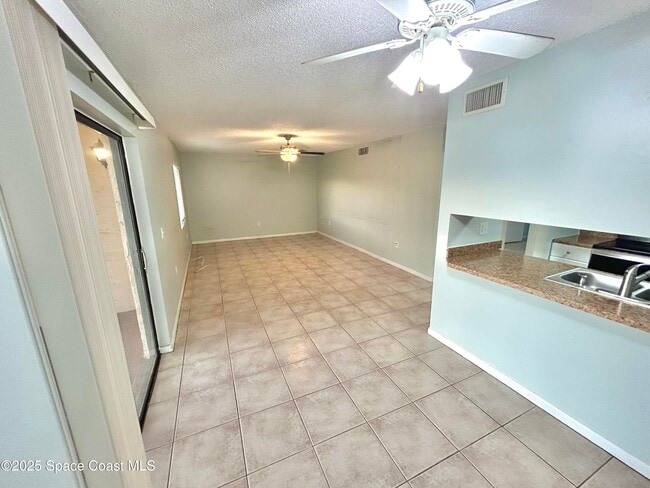 Building Photo - 176 San Juan Cir