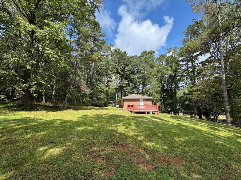 Building Photo - 2289 Addison Rd NE