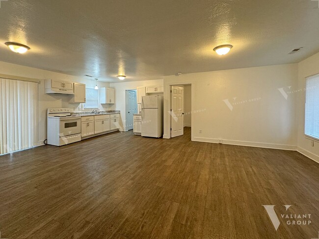 Building Photo - Cozy, Ranch-Style 3-Bedroom Rental Home in...