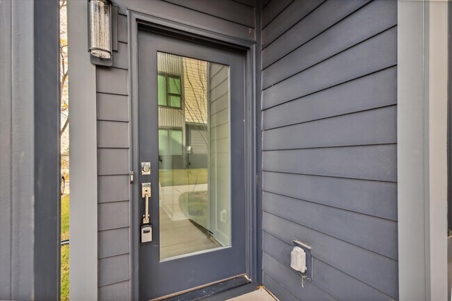 Building Photo - 4528 Radler Ct