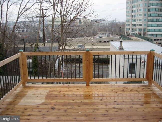 Primary Photo - 106 Powers Ave