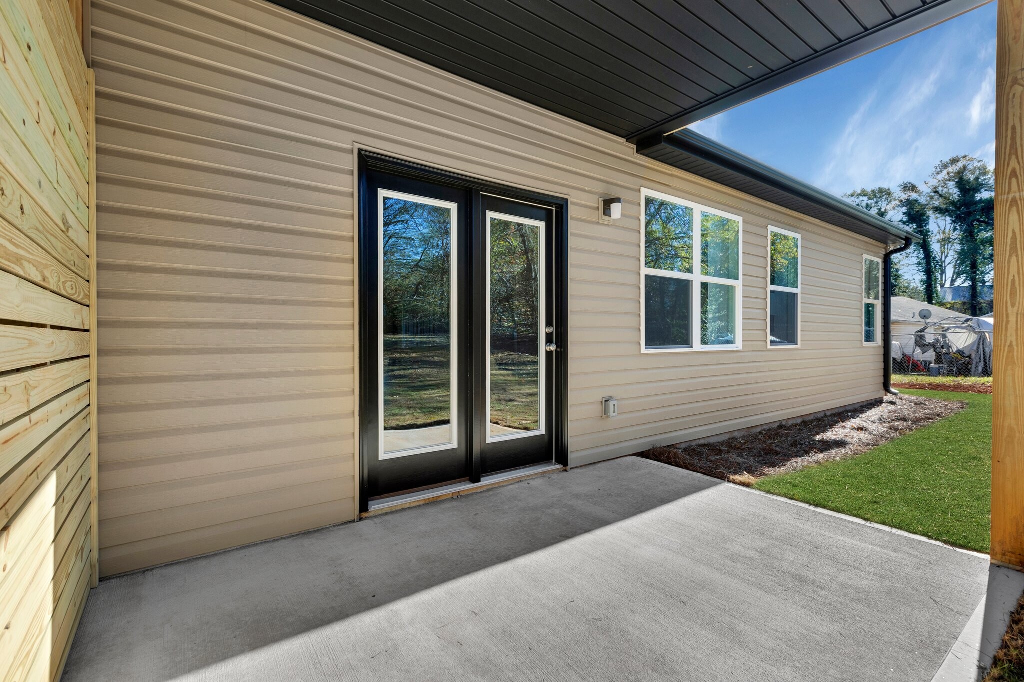 Cover Back Patio - 170 Weaver Line