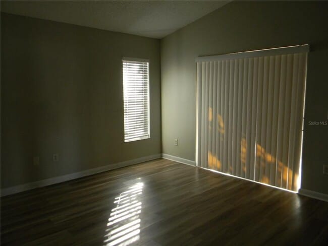 Building Photo - 150 Abbey Hollow Dr