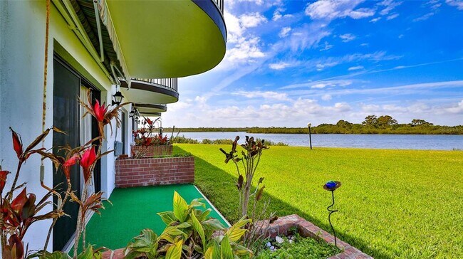 Building Photo - 61 Ocean Palm Villa S