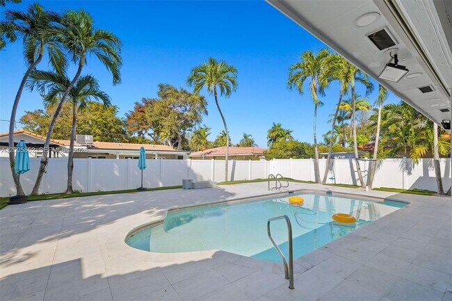 Building Photo - 3460 N 46th Ave