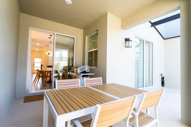 Building Photo - 4343 Scene Ln