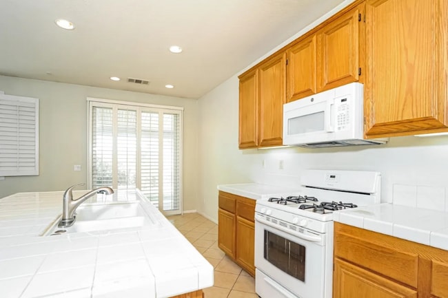 Building Photo - 4551 Jade Ct