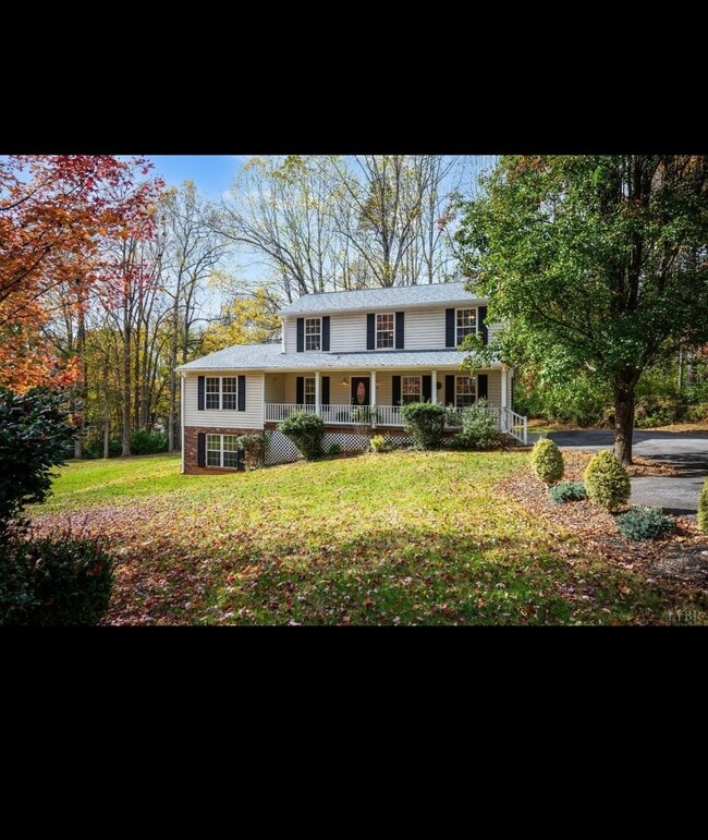 Primary Photo - 224 Dove Ct