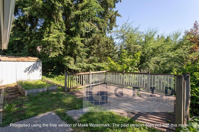 Building Photo - Charming 2 Bedroom Bungalow Available in NE Portland!