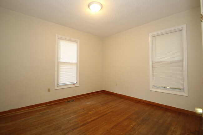 Building Photo - 324 Winthrop Ave