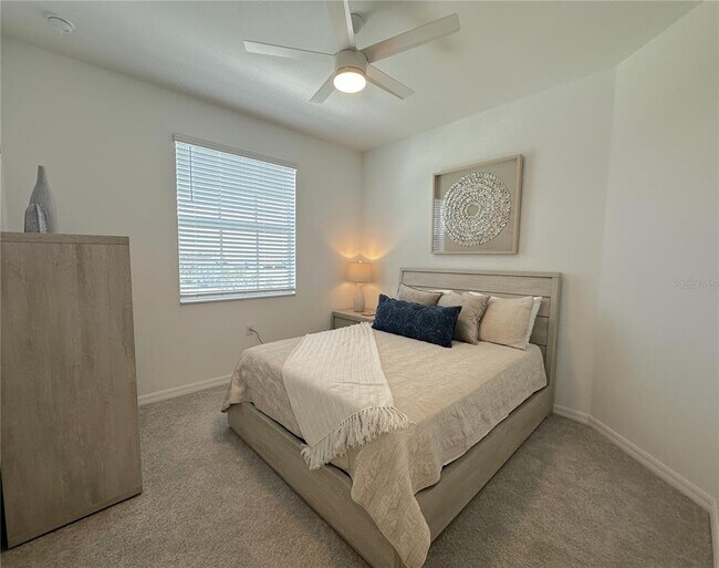 Building Photo - 14201 Heritage Landing Blvd