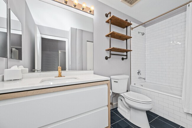 Building Photo - 111 S Morgan St