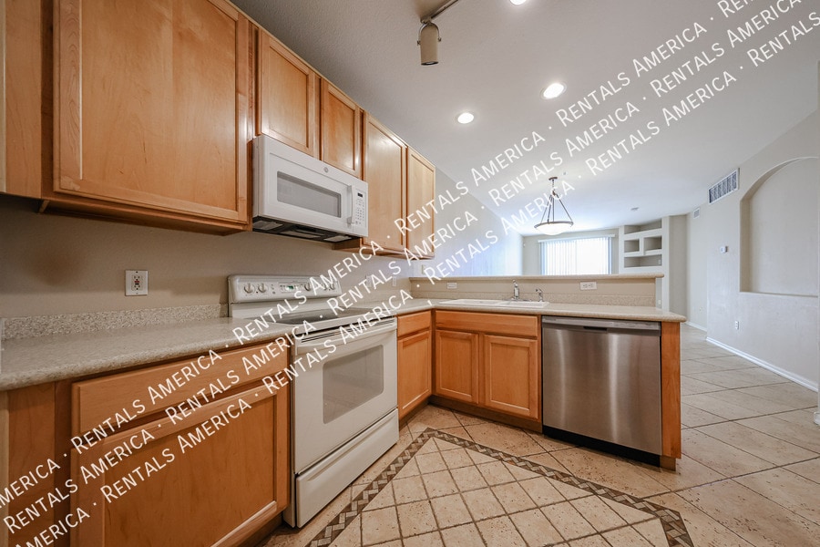 Building Photo - 6535 E Superstition Springs Blvd