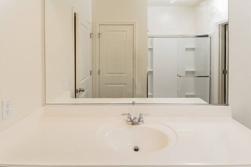 Building Photo - 480 W White Sands Dr