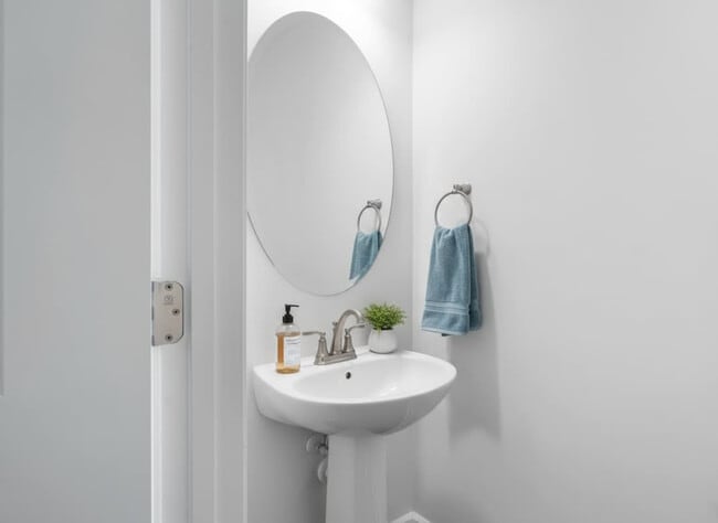 Building Photo - 3121 Banyan Btm Ln