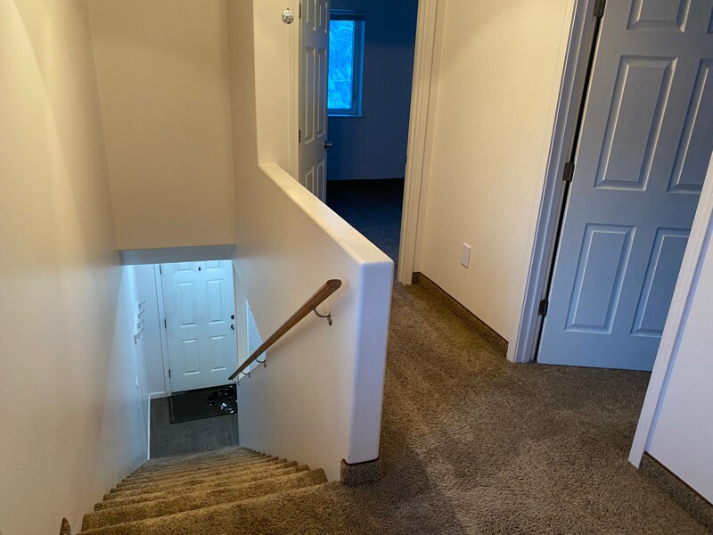 Building Photo - 305 Sarah St