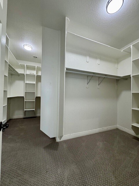 Building Photo - 601 Auburn St