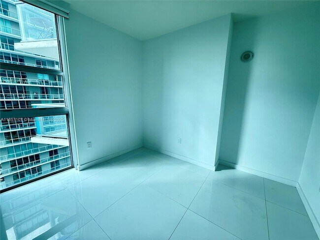 Building Photo - 1100 S Miami Ave