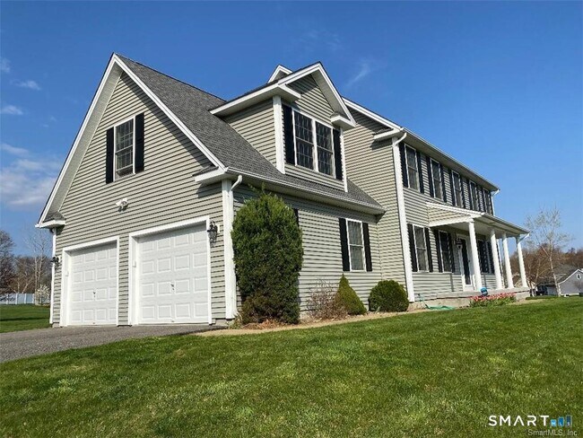 Building Photo - 47 Pineridge Dr