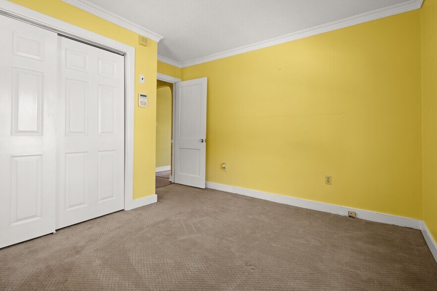 Building Photo - 89 Campbell Ave