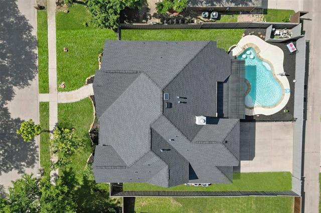 Building Photo - 8105 Hazeltine Dr