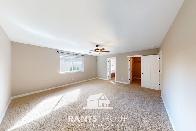 Building Photo - Stunning 4-Bedroom, 2.5 Bathroom Home on a...