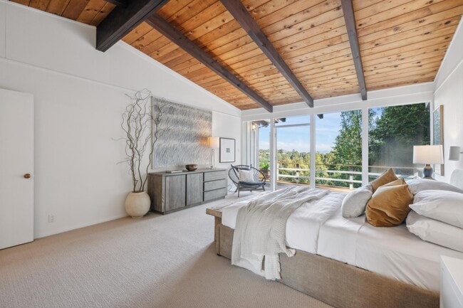 Building Photo - 45 Beverly Terrace