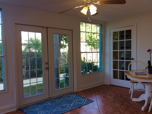 Building Photo - 382 Ellamar Rd