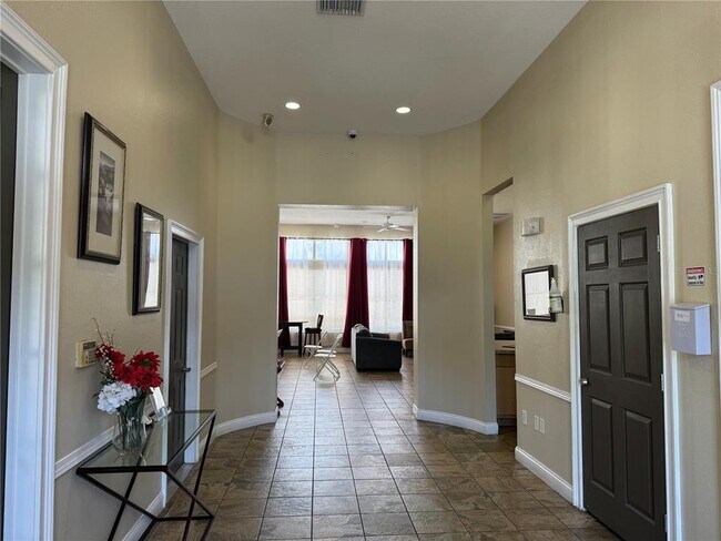 Building Photo - 1101 Vintage Village Ln