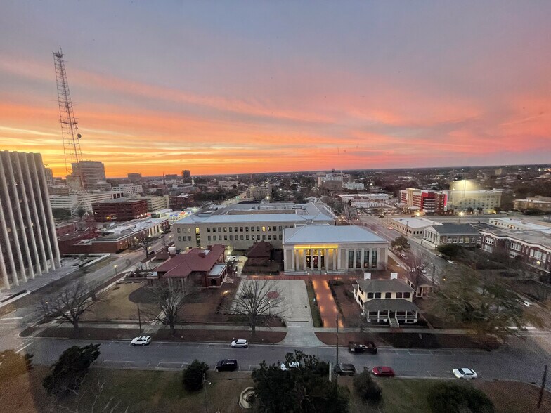 Building Photo - 1520 Senate St