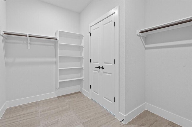 Building Photo - 8504 McKamy Dr
