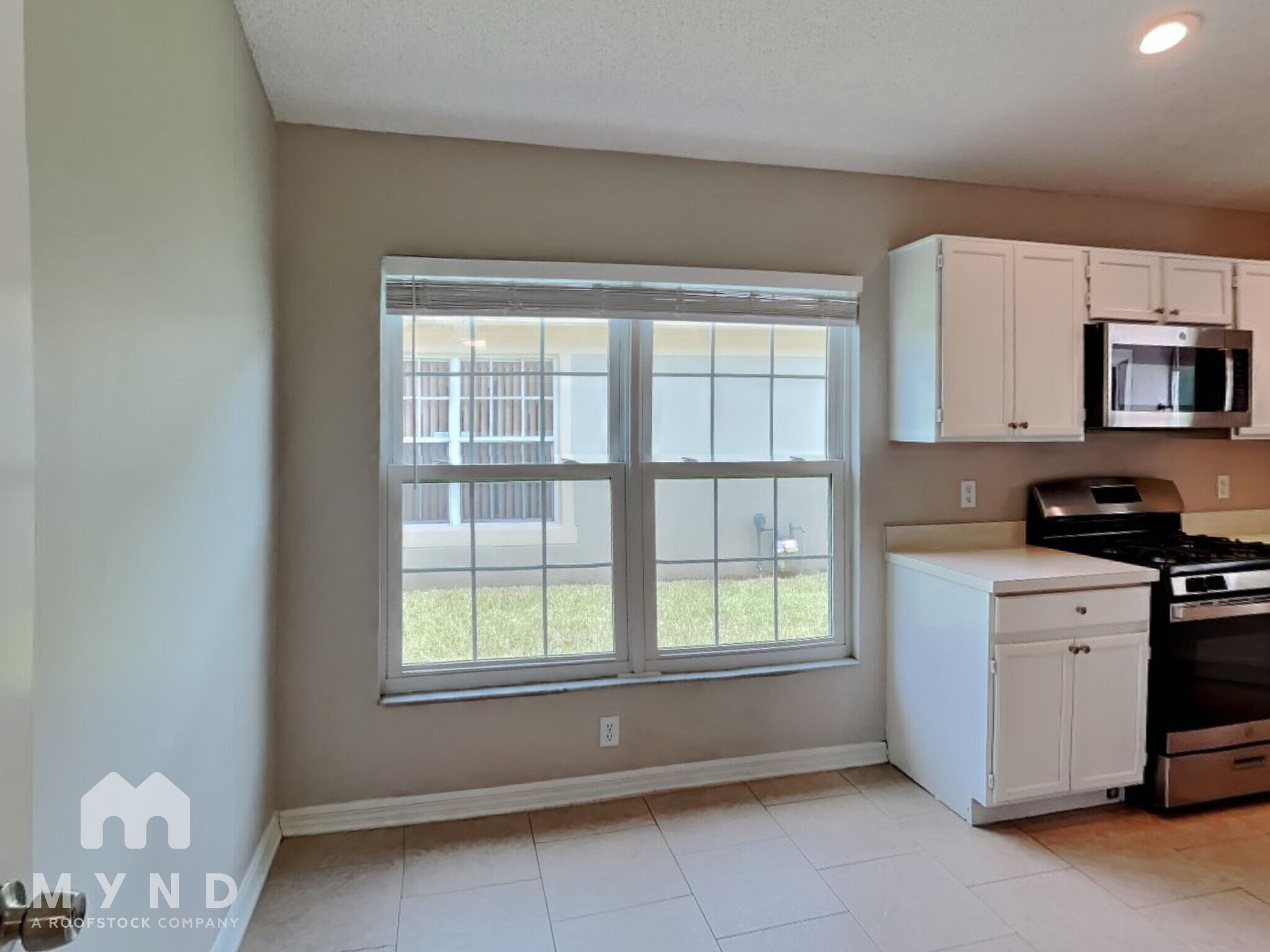 Building Photo - 10547 Cherry Oak Cir