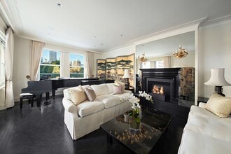 Building Photo - 781 5th Ave