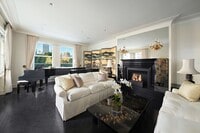 Building Photo - 781 5th Ave