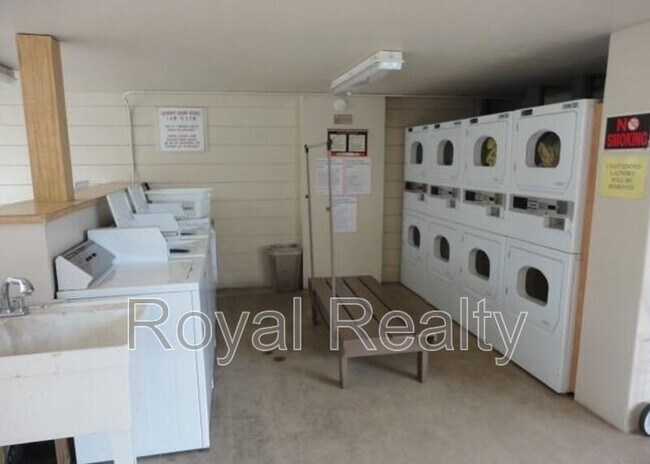 Building Photo - 1610 Kanunu St