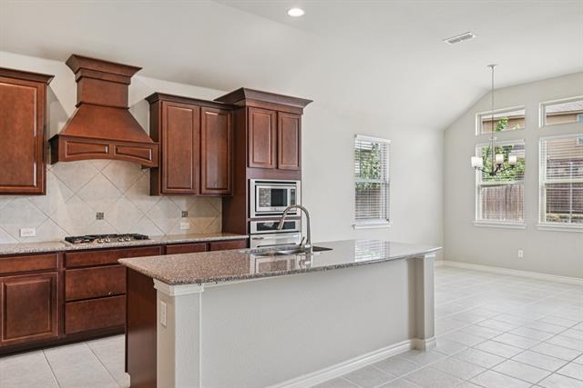 Building Photo - 924 Lake Cypress Ln