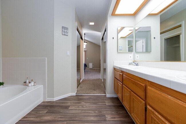 Building Photo - 9817 Dardanelle Ct