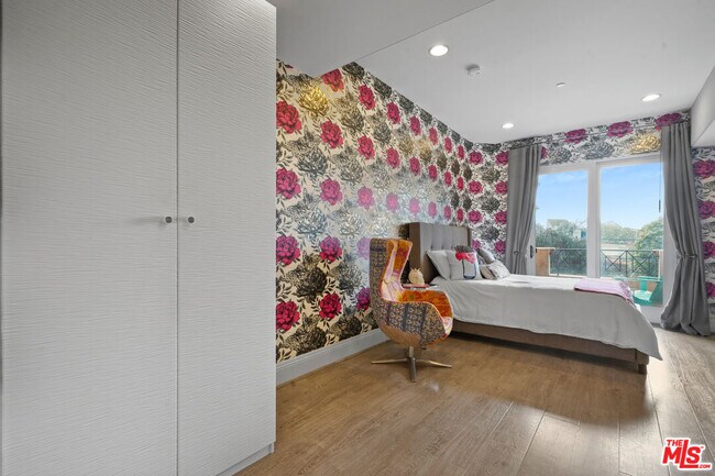 Building Photo - 16123 W Sunset Blvd