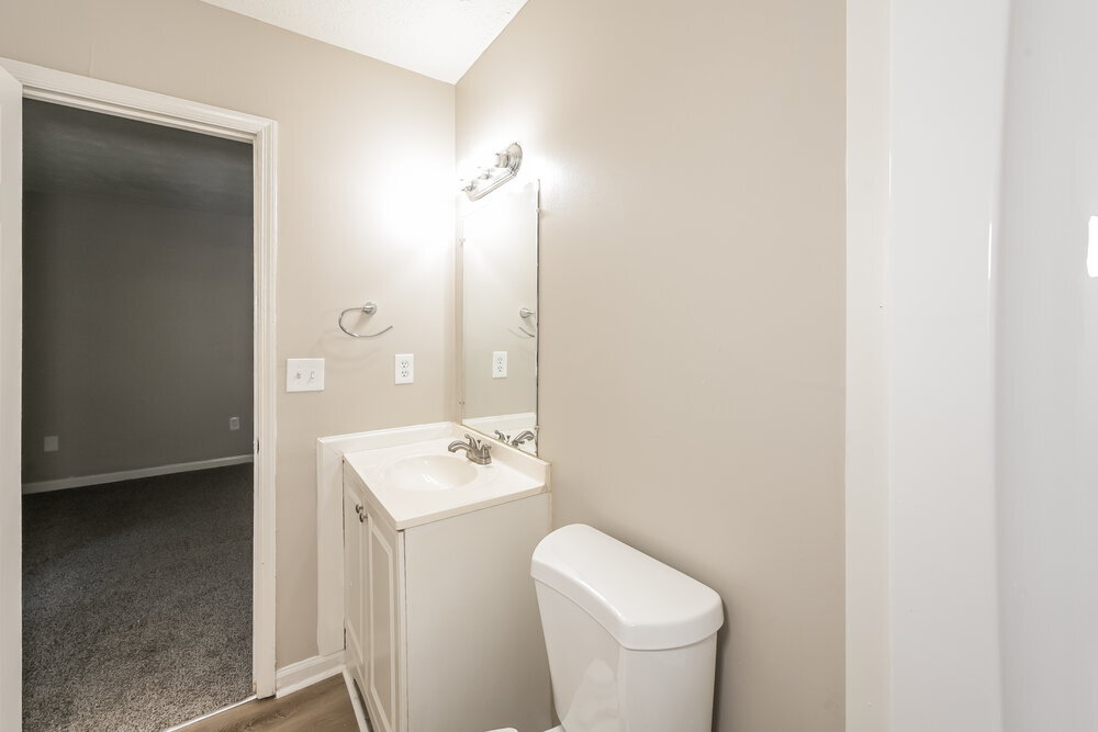 Building Photo - 5877 Bobbin Ln