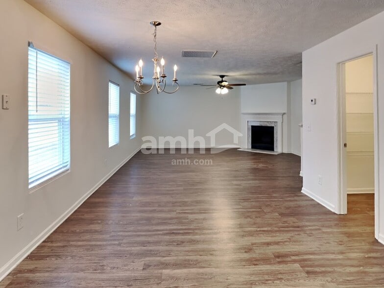 Building Photo - 3429 Boxelder Way