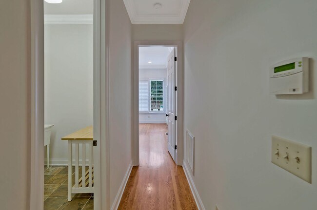 Building Photo - Stunning 4BE/3.5BA home in the very desirable neighborhood, Westhaven!